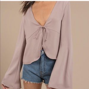 New Tobi bell sleeve tie front crop top M